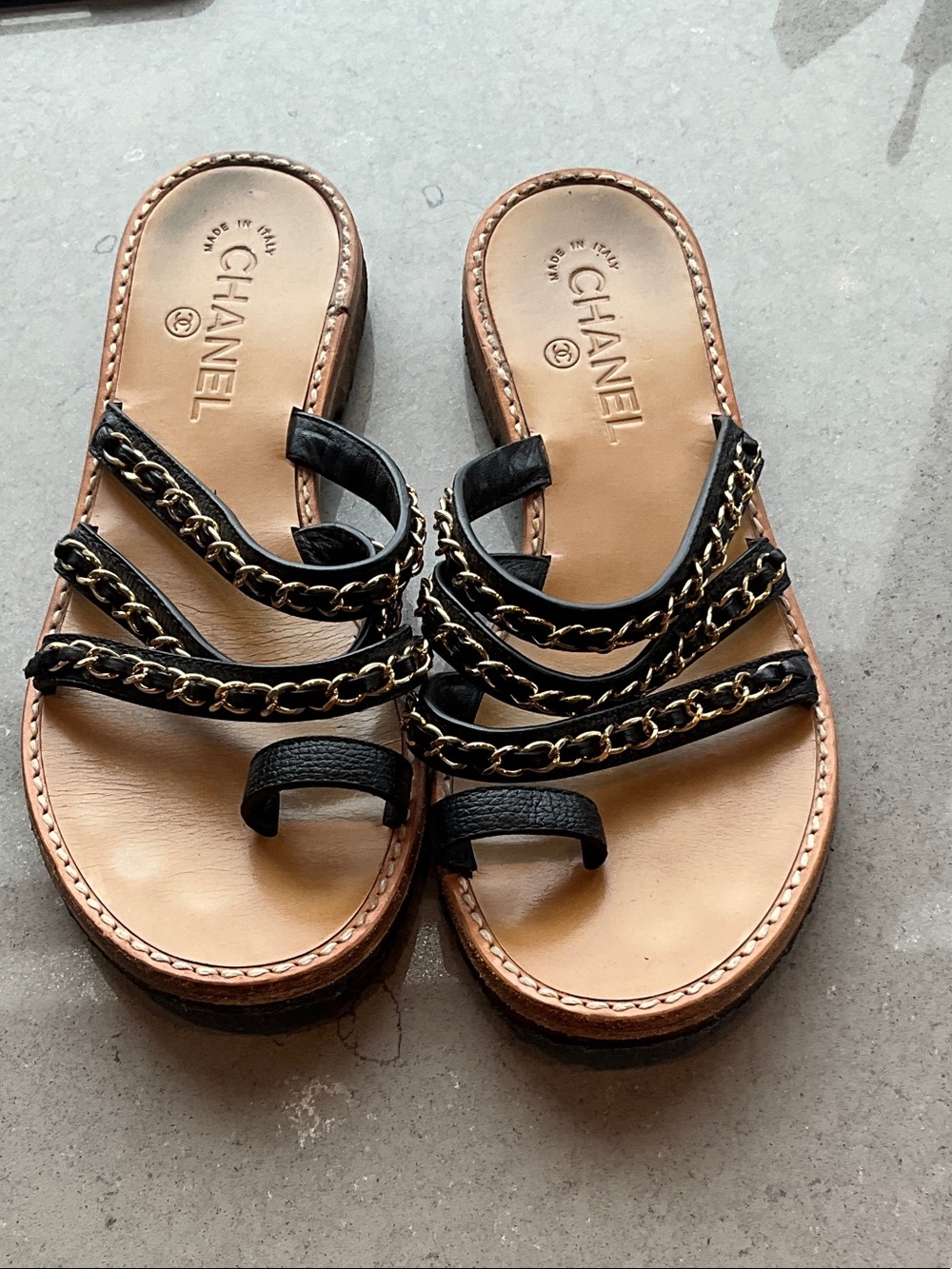 CHANEL Black Leather Multi-Strap Chain Toe-Loop Sandals